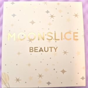 Women’s Blush Palette - Soft Pink Shades